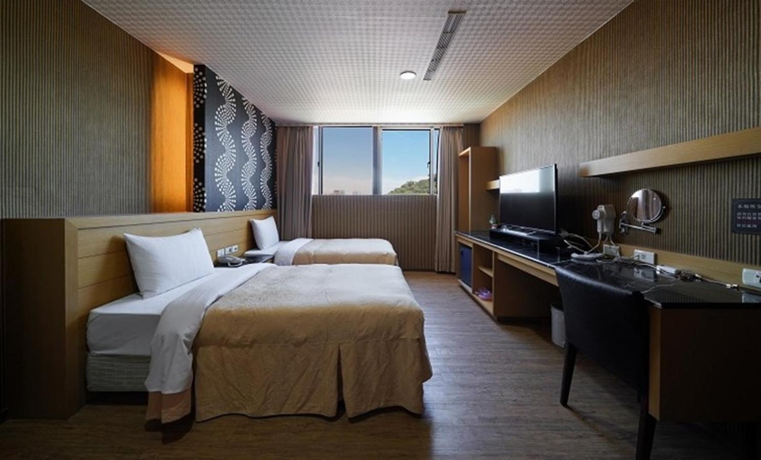 Hua Xiang Hotel -Zouying Kaohsiung Eksteriør billede