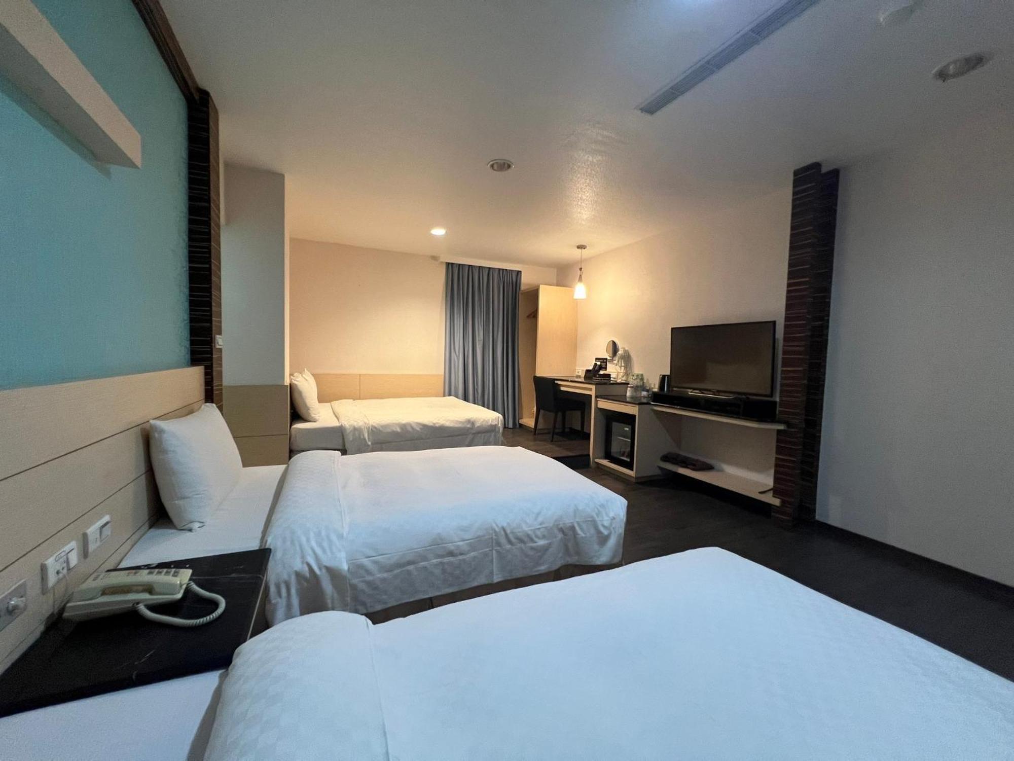 Hua Xiang Hotel -Zouying Kaohsiung Eksteriør billede