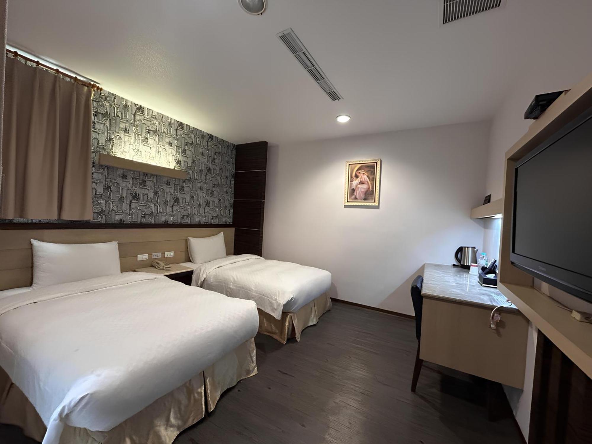 Hua Xiang Hotel -Zouying Kaohsiung Eksteriør billede
