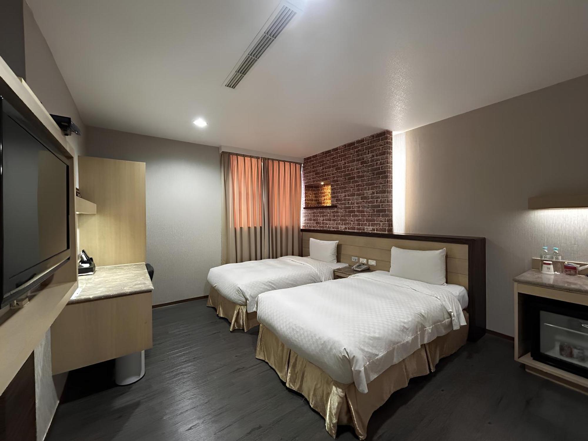 Hua Xiang Hotel -Zouying Kaohsiung Eksteriør billede