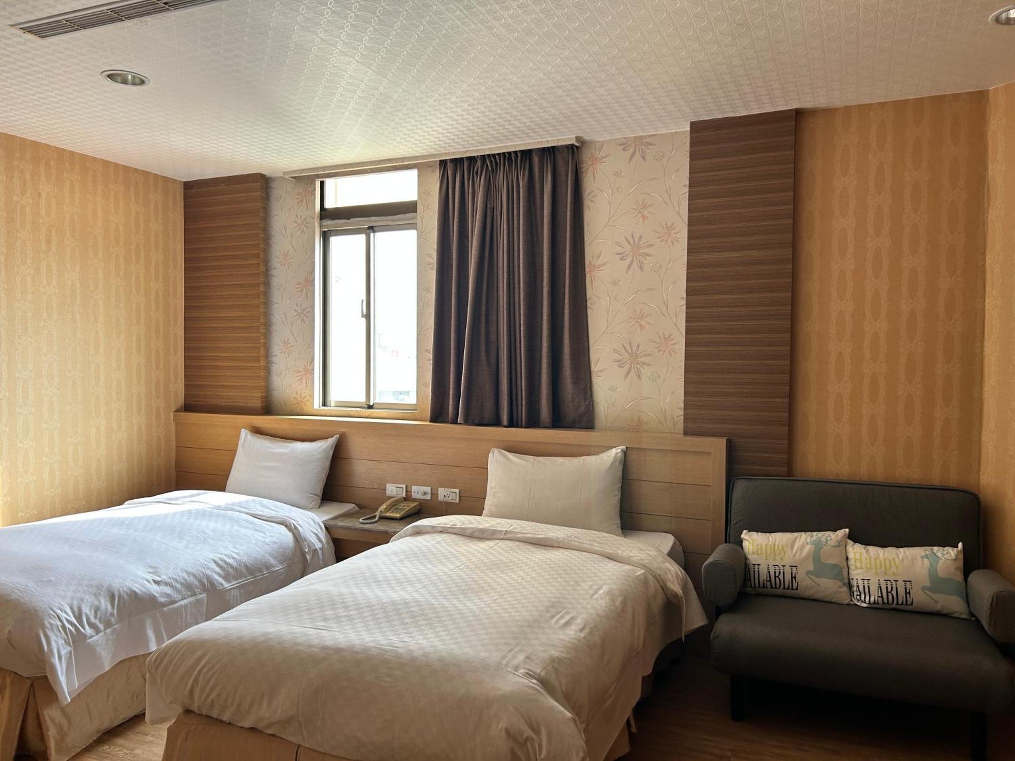 Hua Xiang Hotel -Zouying Kaohsiung Eksteriør billede