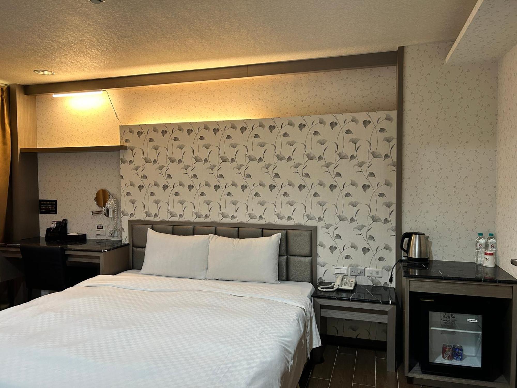 Hua Xiang Hotel -Zouying Kaohsiung Eksteriør billede