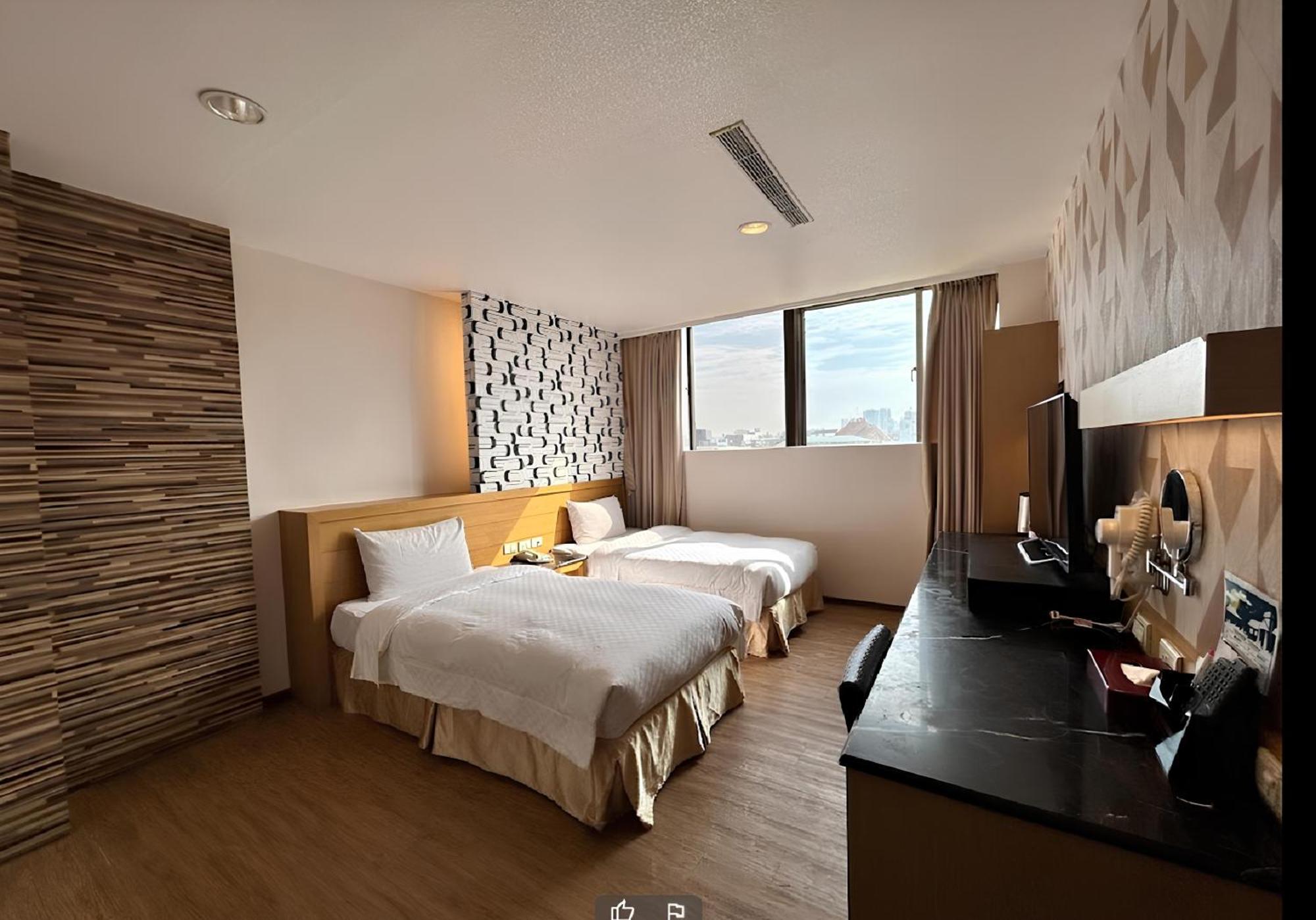 Hua Xiang Hotel -Zouying Kaohsiung Eksteriør billede